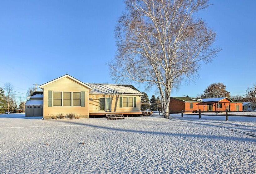 Cozy Riverfront Home W/ Fire Pit In Houghton Lake!