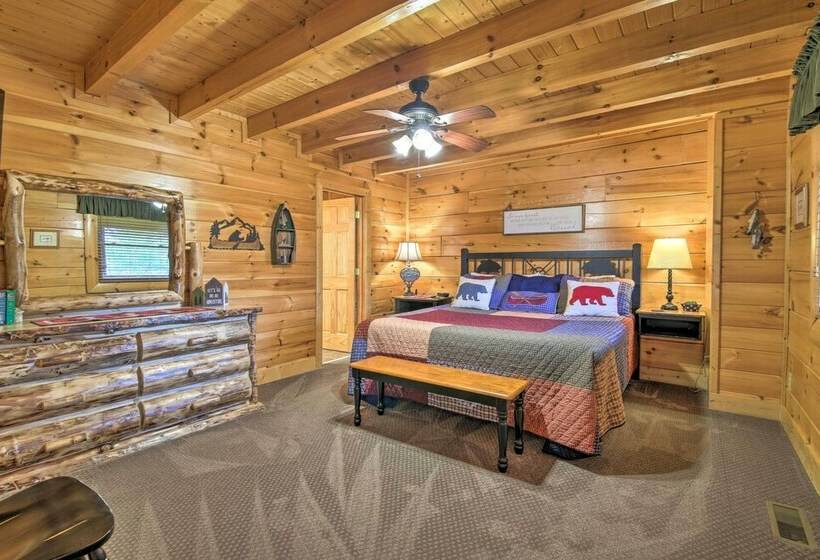 Cubbies Cabin  W/ Hot Tub ~ 7 Mi To Dollywood!
