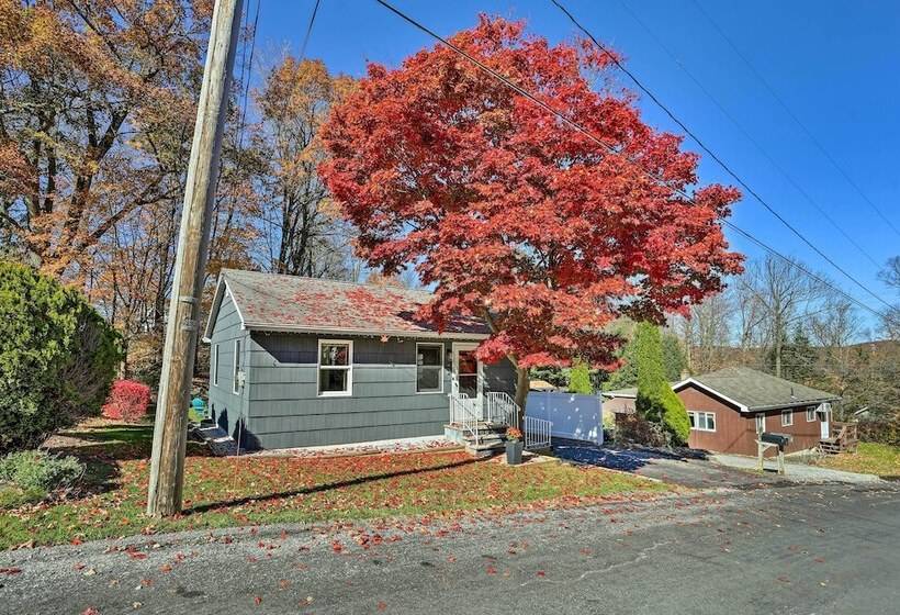 Delightful Home W/ Fire Pit, Walk To Lake!