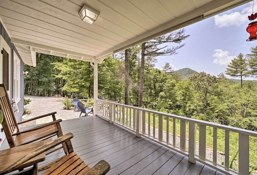 Enchanting Bryson City Cottage W/ Mtn Views!