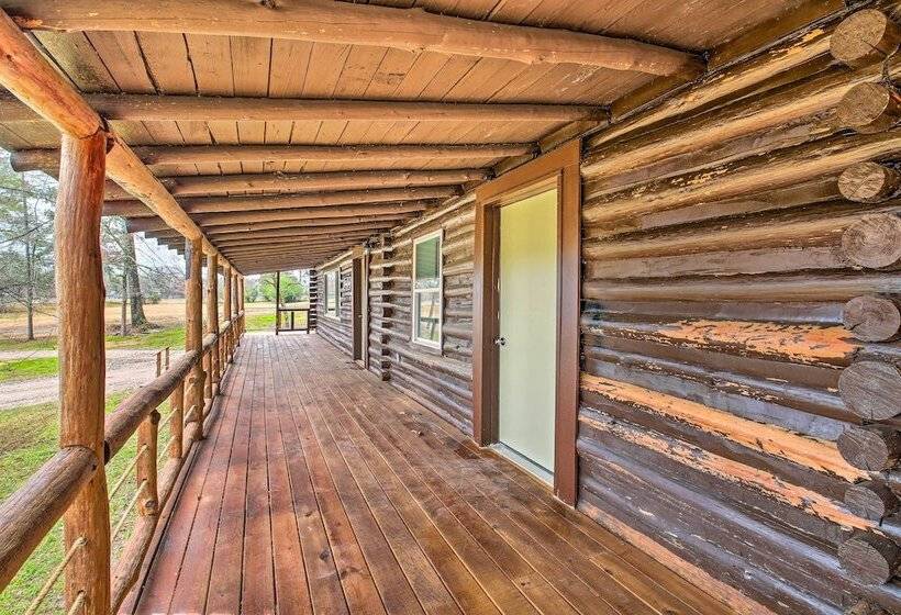 11 Mi To Lake Ouachita: Family Cabin W/ Yard