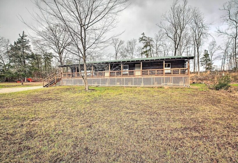 11 Mi To Lake Ouachita: Family Cabin W/ Yard