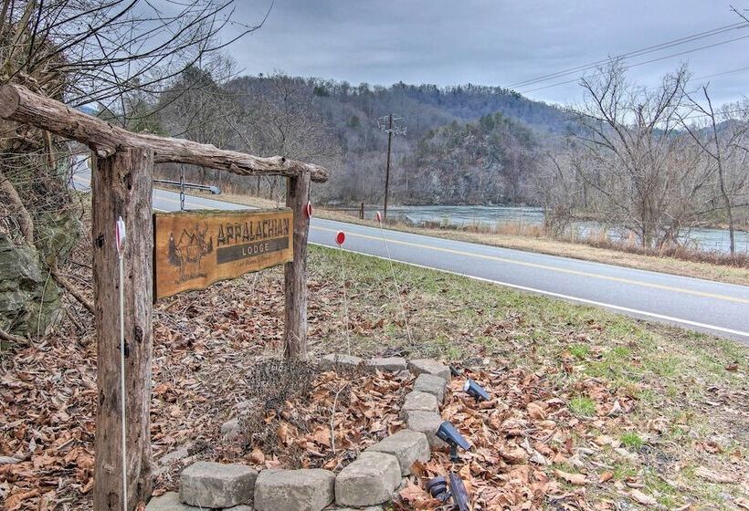 Marshall Home W/ Mountain View, 5 Mi To Downtown!