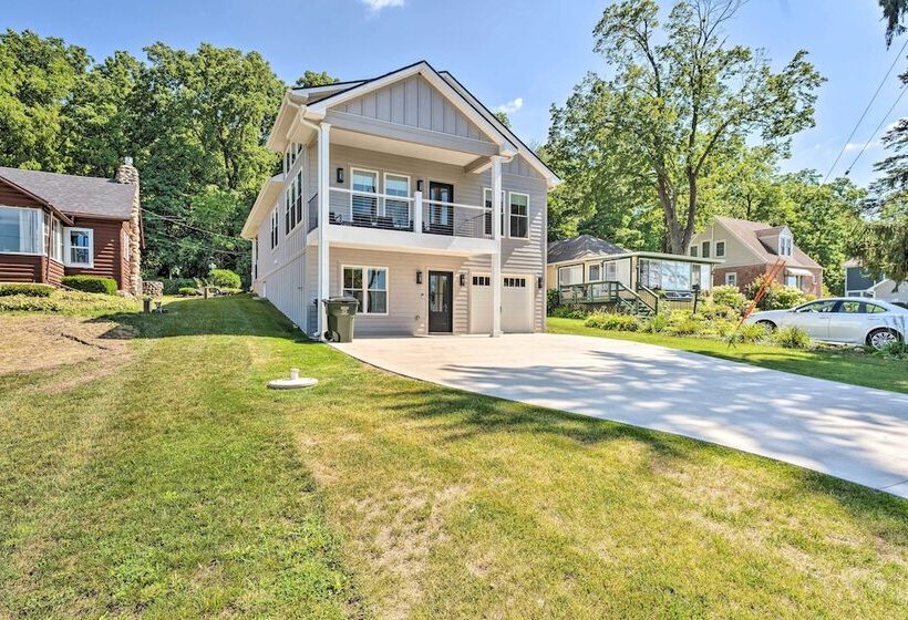 Fantastic House: Balcony, Steps To Lake Como!
