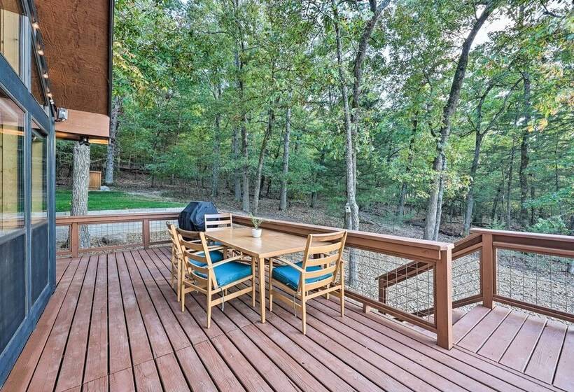 Foxtail  Cabin Retreat: Steps To Beaver Lake!