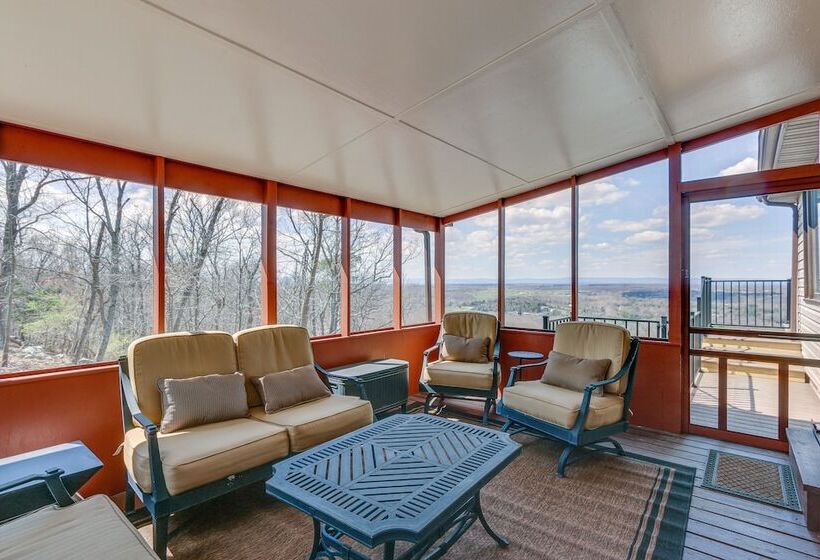 Front Royal Hilltop Cabin W/ Panoramic Views!