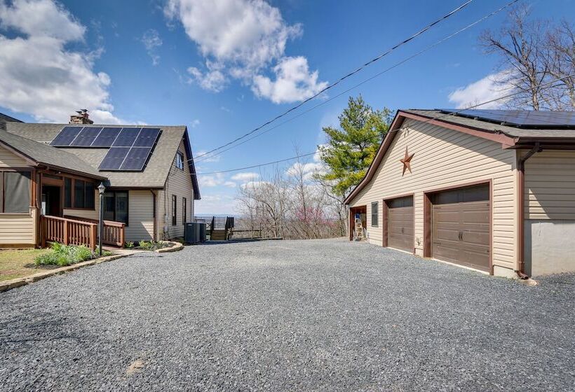 Front Royal Hilltop Cabin W/ Panoramic Views!