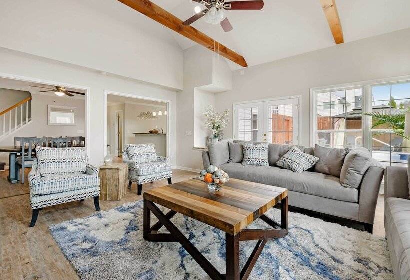 Gorgeous Graham Home With Private Outdoor Pool!