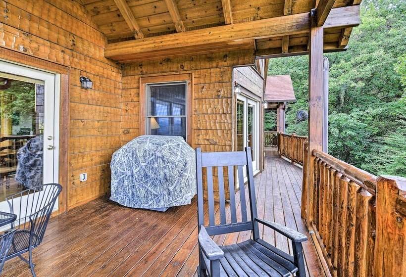 River Access & Game Room: Piney Creek Cabin!