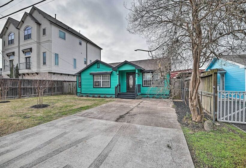 Houston Heights Bungalow   6 Mi To Downtown!