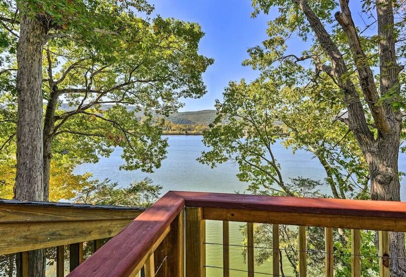 Ideal Chickamauga Lake Home + Dock & Fire Pit