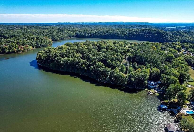 Ideal Chickamauga Lake Home + Dock & Fire Pit