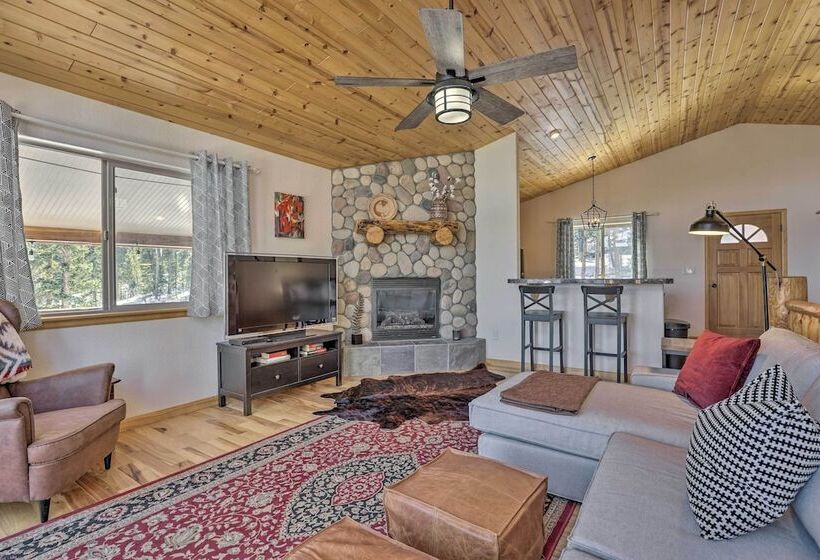 Idyllic Fairplay Cabin W/ Mt Silverheels View