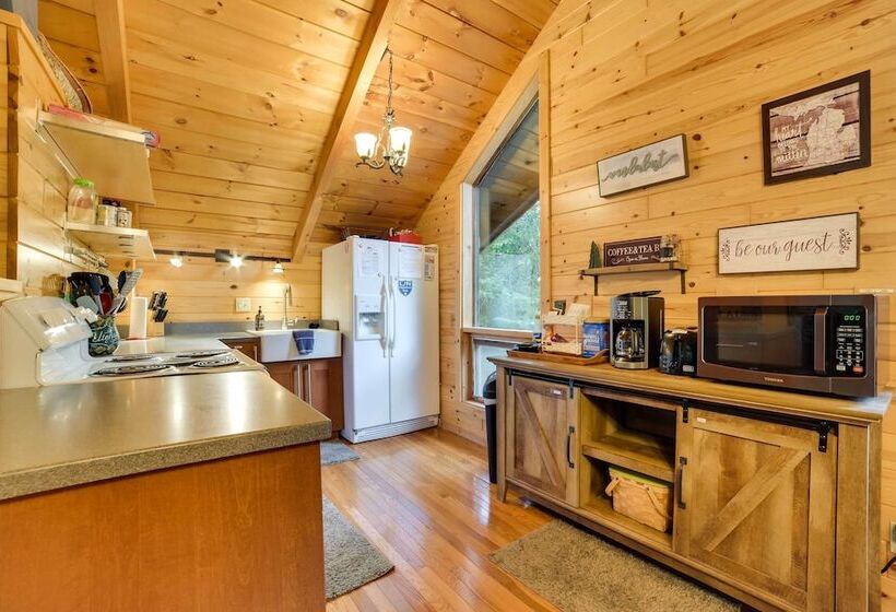 Michigan Cabin Hideaway W/ Lake & Trail Access!