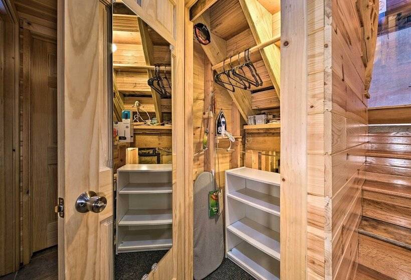 Michigan Cabin Hideaway W/ Lake & Trail Access!