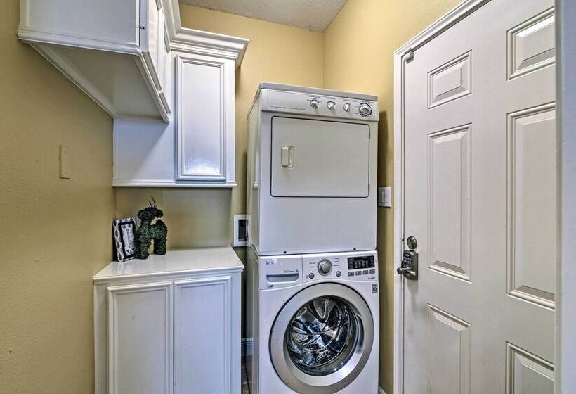 Walk To Ocean: Lakefront Dickinson Stucco House!