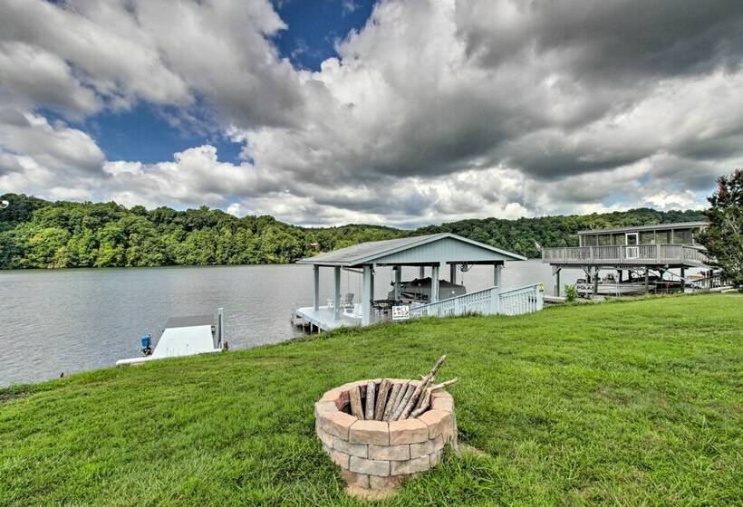 Lakefront Hiwassee Home W/ Private Dock & Deck!