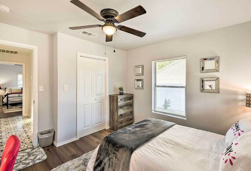 Lovely Historic Fort Worth Home W/ Deck
