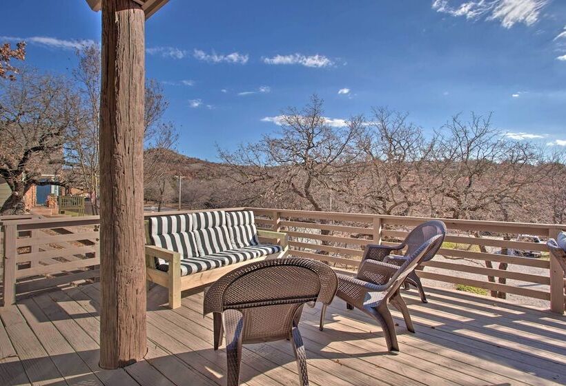 Medicine Park Cabin W/ Mountain Views!