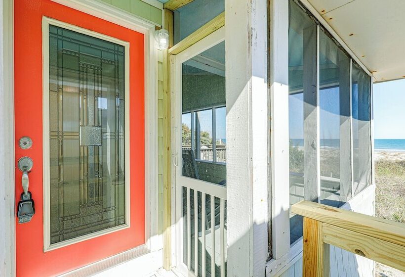 Oceanfront Gem W/ Rooftop Deck: Steps To Sand
