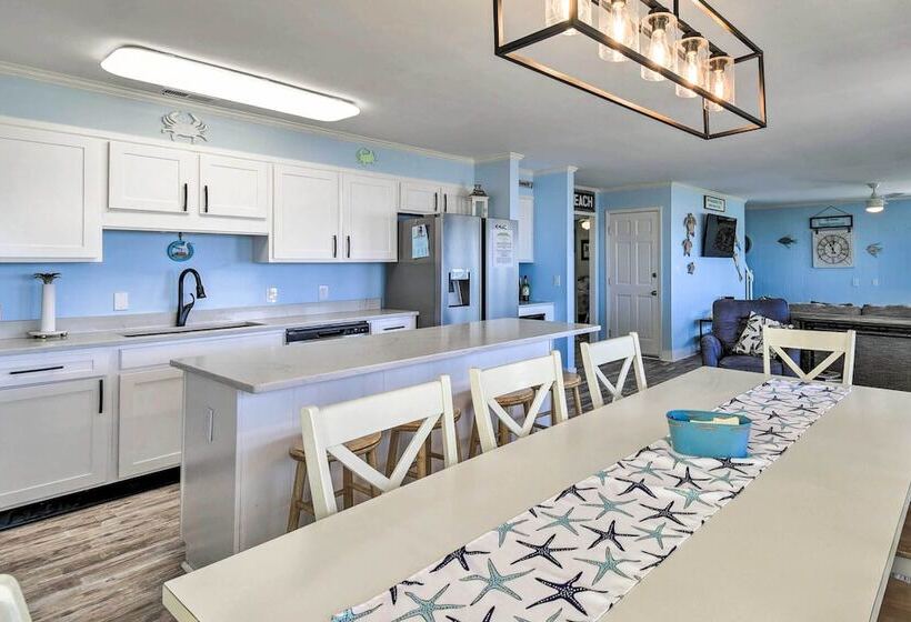 Oceanfront Retreat W/ Holden Beach Access!