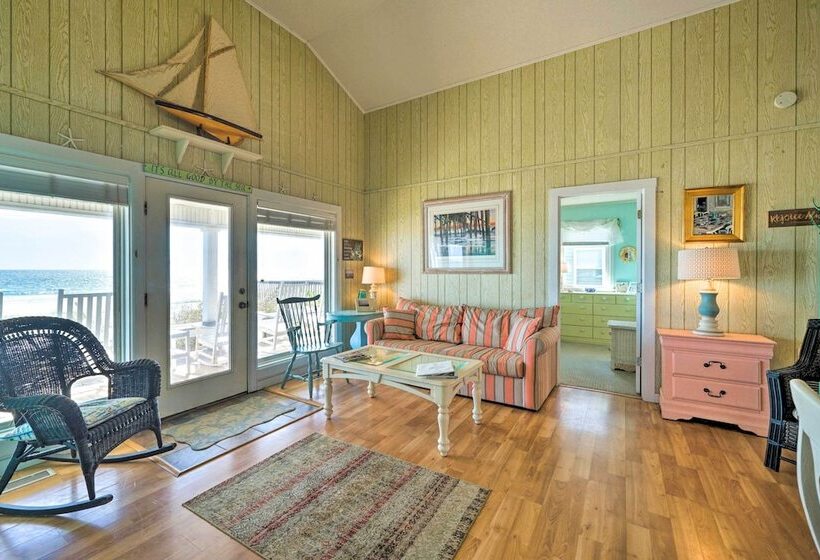 Peaceful  Cottage By The Sea  Oceanfront Home!