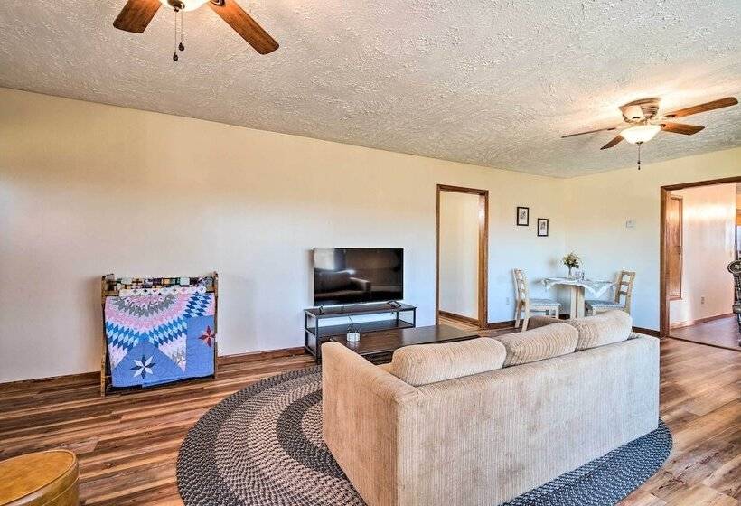 Peaceful Horseheads Hideaway W/ Deck & Yard!
