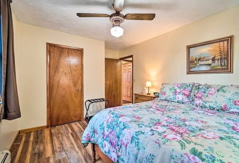 Peaceful Horseheads Hideaway W/ Deck & Yard!