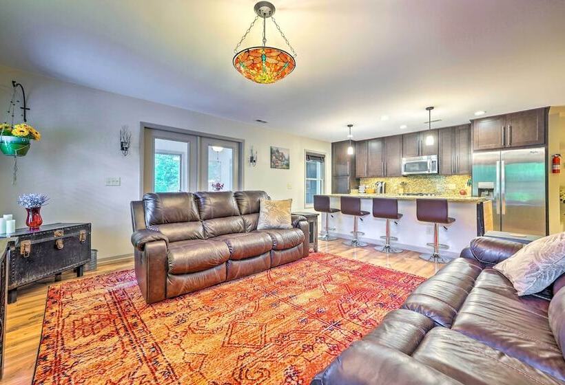 Pisgah Forest Farm Home: Outdoor Pool & Games