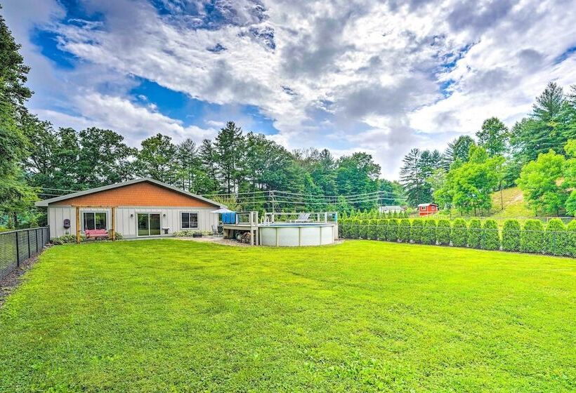 Pisgah Forest Farm Home: Outdoor Pool & Games