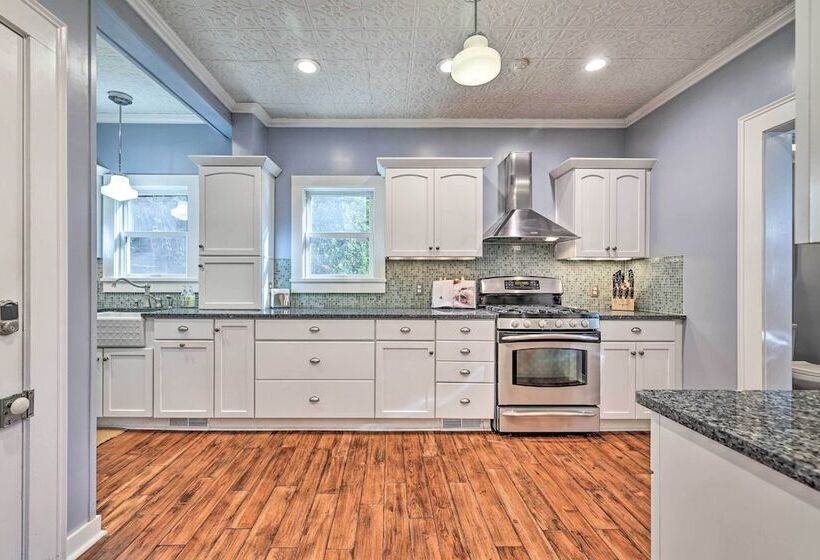 Restored Victorian Home   Walk To Downtown Hawley!
