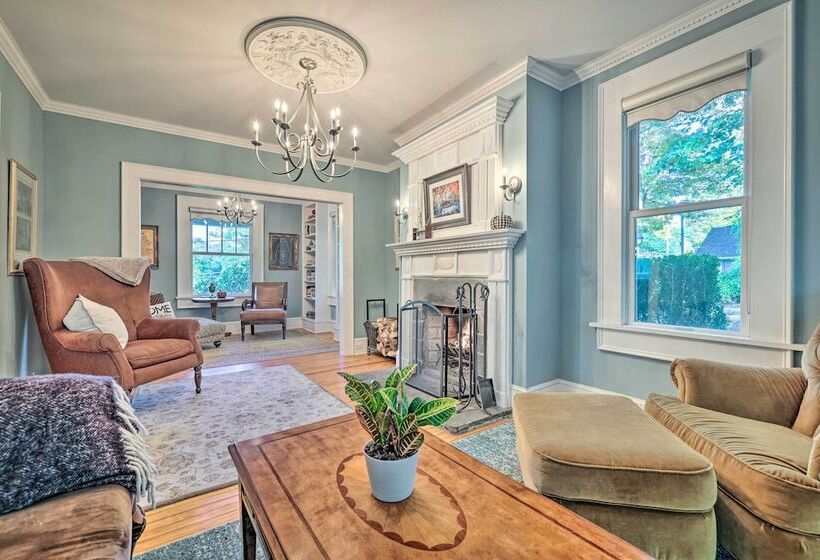 Restored Victorian Home   Walk To Downtown Hawley!