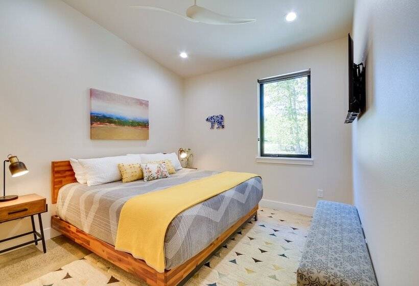 Rock Creek Retreat: Creekside Cabin Near Red Lodge