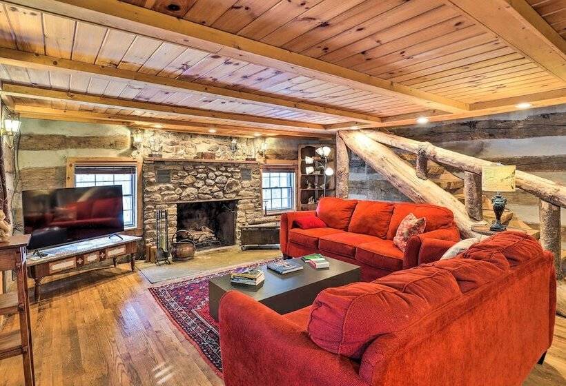 Mars Hill Ski Resort Cabin: 20 Miles To Asheville!