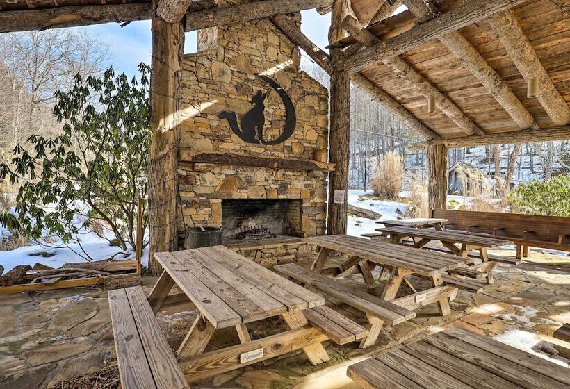 Mars Hill Ski Resort Cabin: 20 Miles To Asheville!