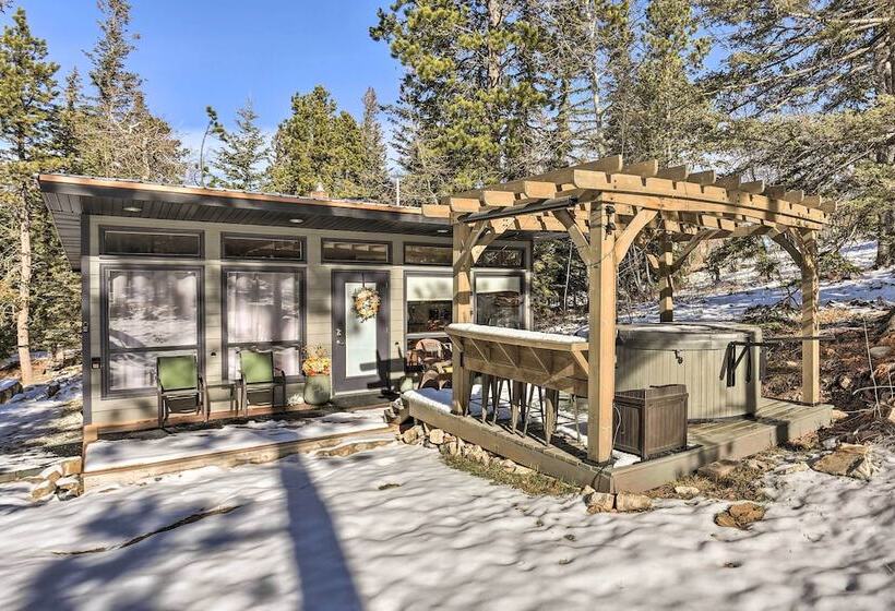 Scenic Lead Cabin: Steps To Terry Peak Ski Area!