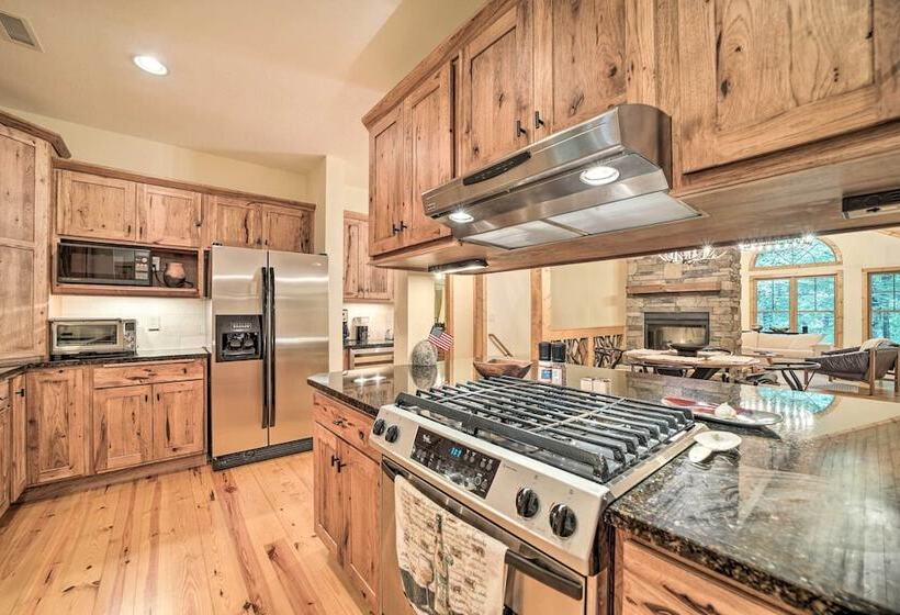 Secluded Sapphire Chalet W/ Game Room + Decks