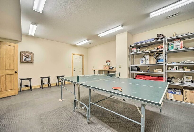 Secluded Sapphire Chalet W/ Game Room + Decks