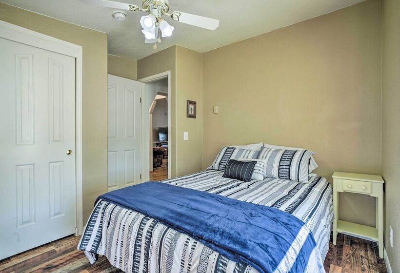 Spacious Glendo House   1 Mi To State Park!