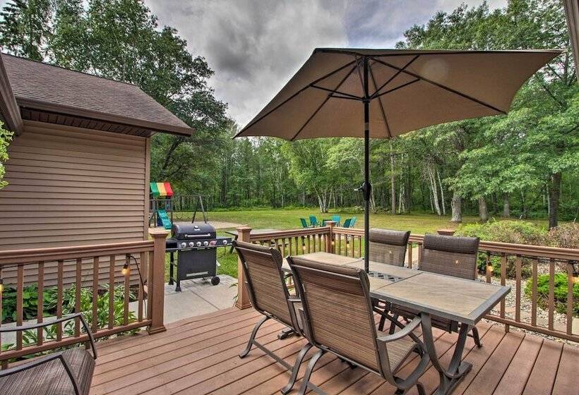 Spacious Verndale Home W/ Backyard Fire Pit!