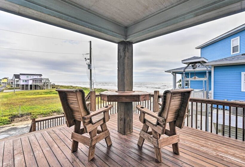 Steps To Shore: Crystal Beach Retreat W/ Deck!
