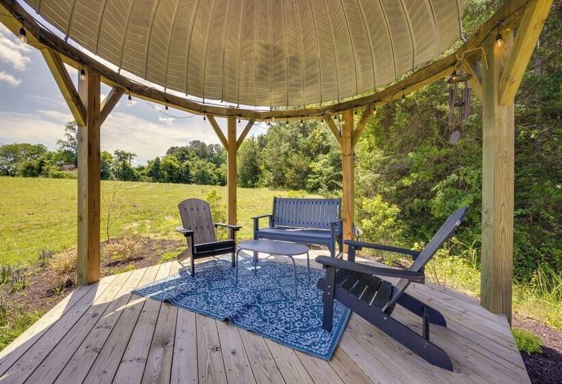 Terre Haute Manor Farmhouse W/ Gardens & Deck!