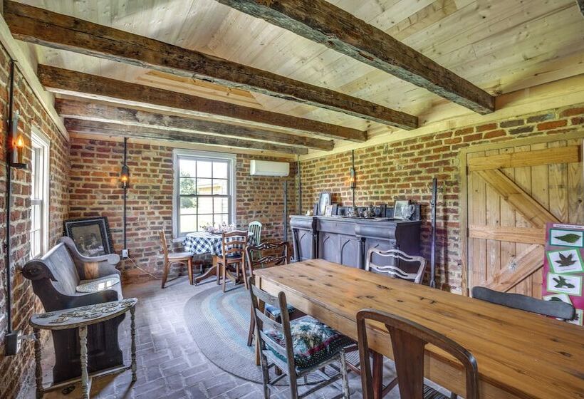 Terre Haute Manor Farmhouse W/ Gardens & Deck!