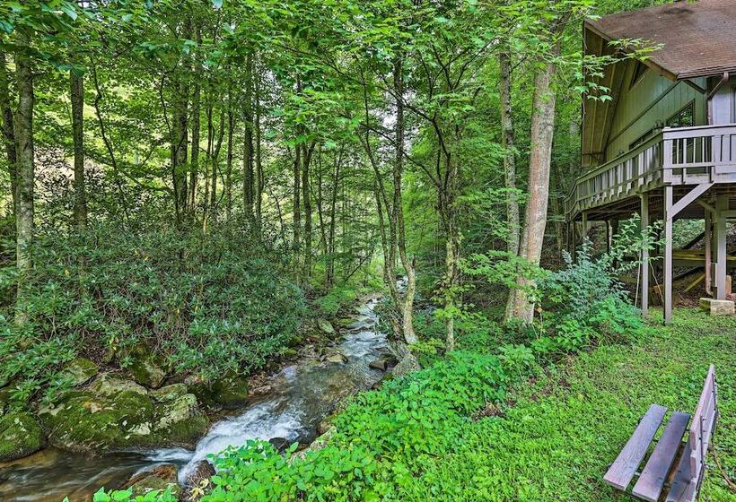 The Chalet Retreat Cabin Across From Creek!