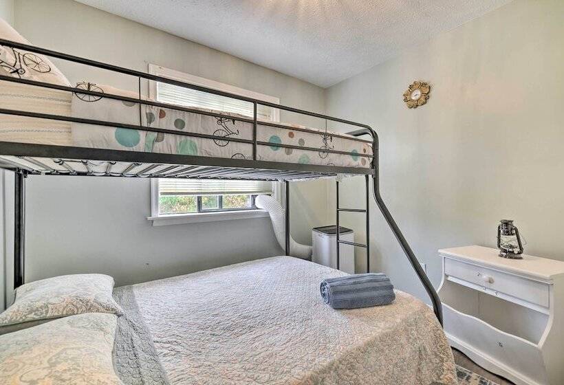 Game Room & Fire Pit: Tobyhanna Family Home