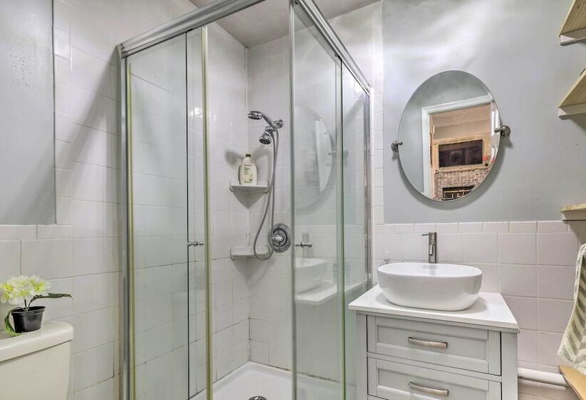 Game Room & Fire Pit: Tobyhanna Family Home