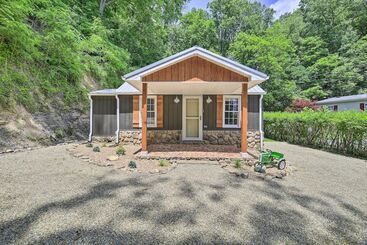 Updated Bristol Retreat ~ 2 Miles To Downtown!