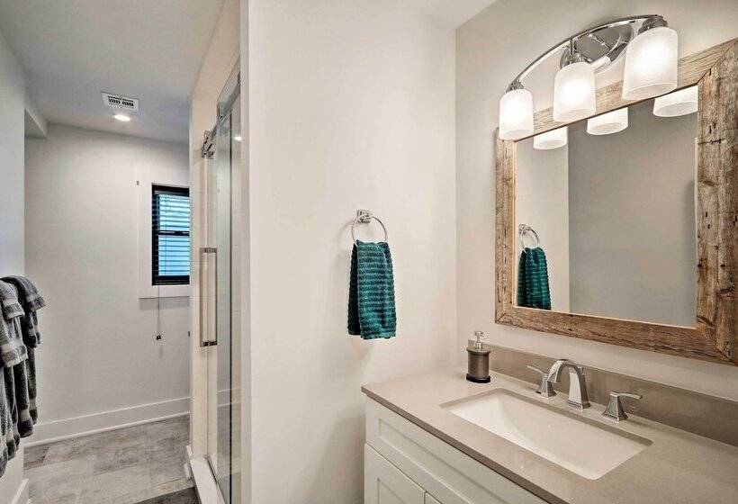 Updated Downtown Red Bank Home 5 Mi To Beach!