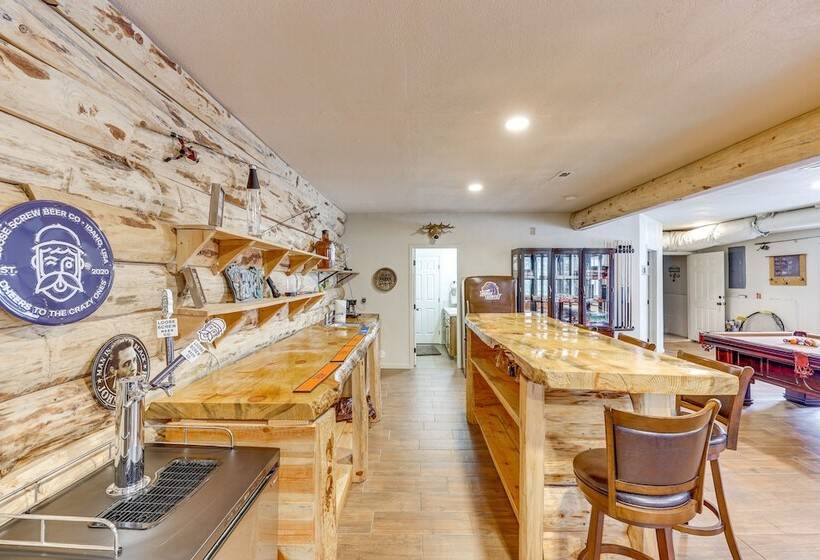 Updated Garden Valley Home W/ Fire Pit & Game Room
