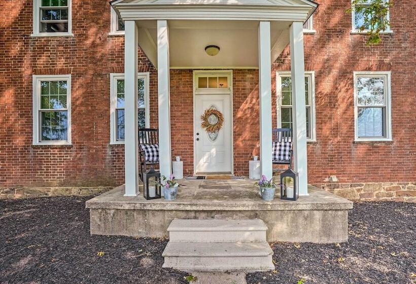 Upscale Country Home W/ Fire Pit In Taneytown!